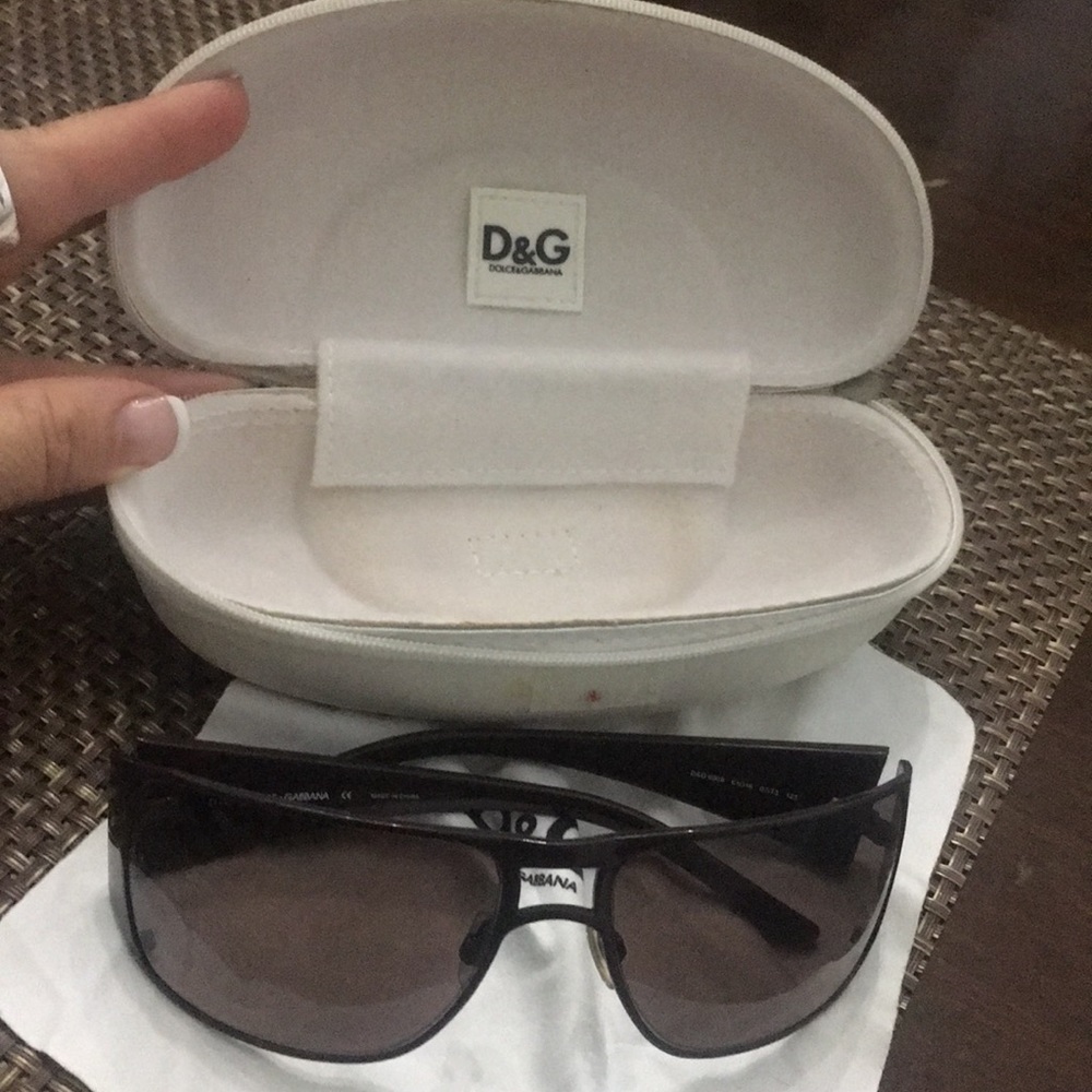 Sunglasses - Picture 2 of 6